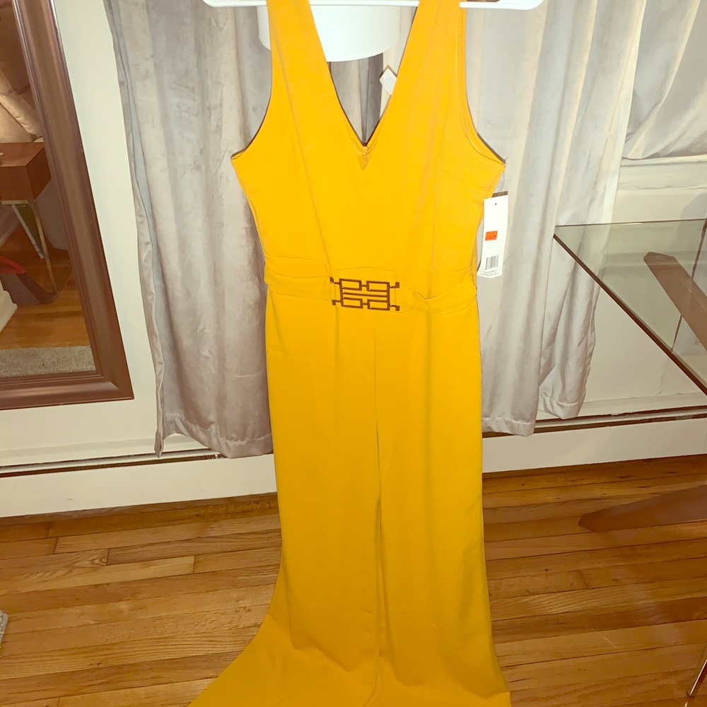 Mustard yellow sleeves jumpsuit